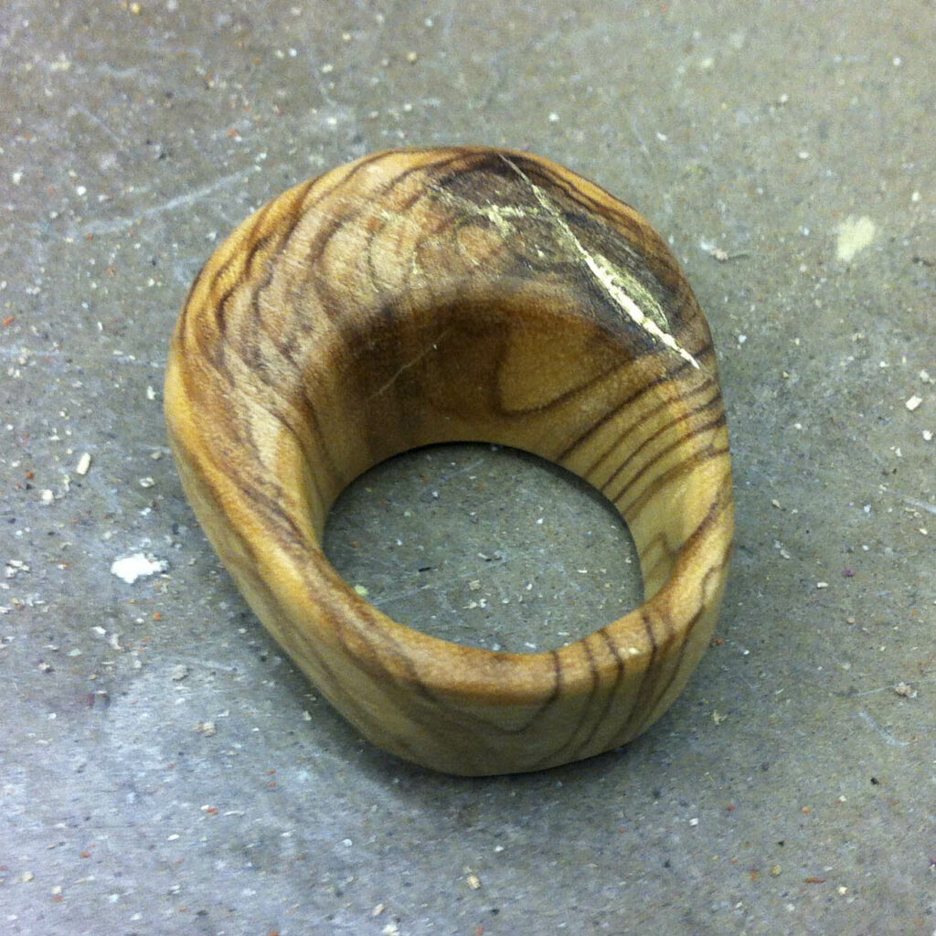 anillo madera curso joyeria lalabeyou madrid